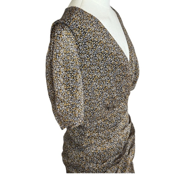 ASTR The Label Brown Floral Ruched Mini Dress Short Sleeve V Neck Size M Fall - Picture 6 of 12